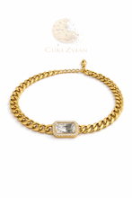 Cargar imagen en el visor de la galería, Pulsera de Cadena Cubana Cuki Zvian con Cristal Central y Baño en Oro de 14K
